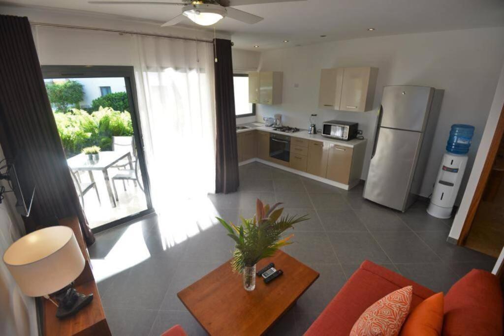 Oasis Apartment C4 Inside Aligio Residence Hotel ラス・テレナス エクステリア 写真
